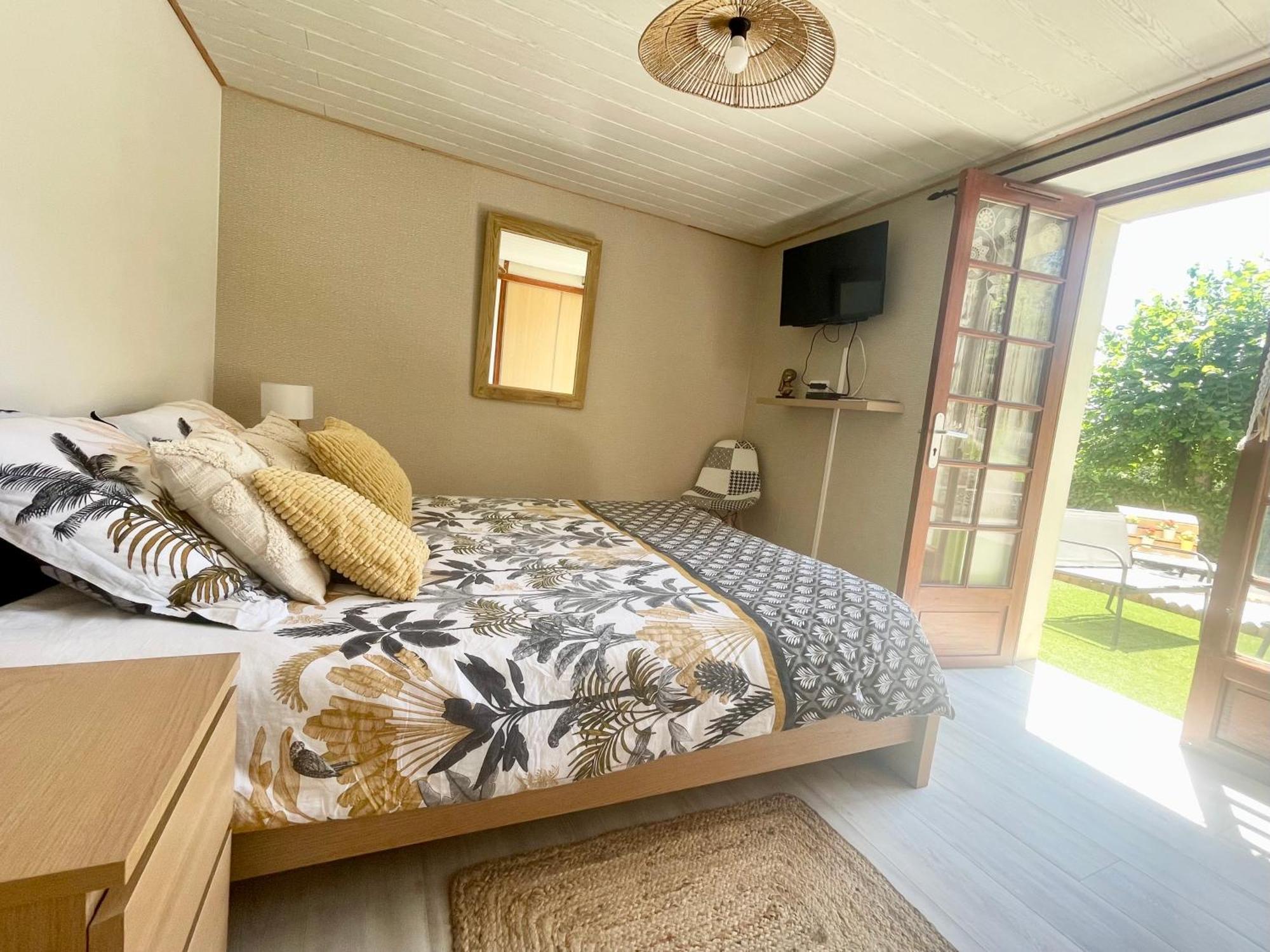Le Petit Roquet Hotel Saint-Lazare Ngoại thất bức ảnh